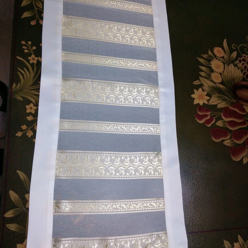 Soufli Silk Set new with golden details