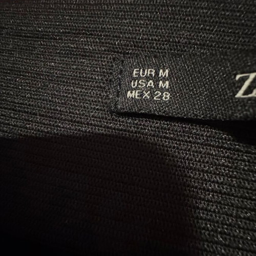 Zara leggings pants size M black like new with zipper