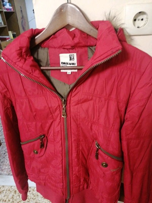 Toi and Moi women's jacket like new, size Medium, red