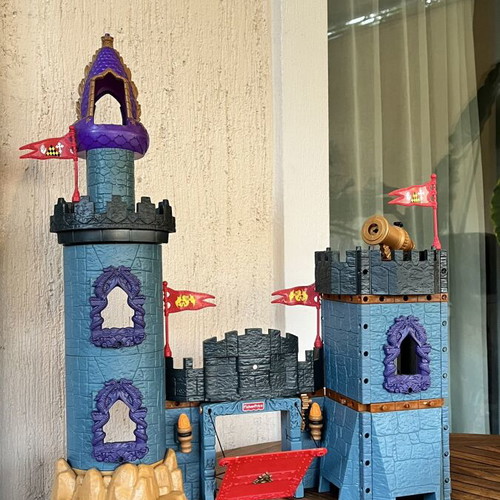 Fisher-Price Imaginext Battle Castle 78333 with extras