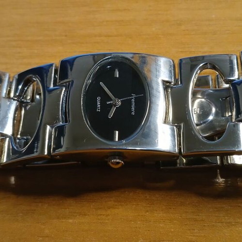 Premiere women's watch unused with Japanese mechanism silver