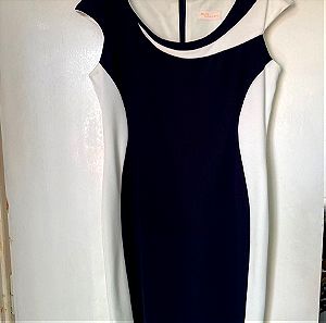 πολύ σικάτο φόρεμα το οποιο δίνει σχήμα στη σιλουέτα . είναι νούμερο ιταλικό 50 δηλαδή 46 ευρωπαϊκό . περίπου 3xlarge . μπλε με λευκό . πολύ ιδιαίτερο μπούστο.