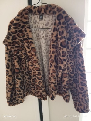 Synthetic short brown fur jacket new