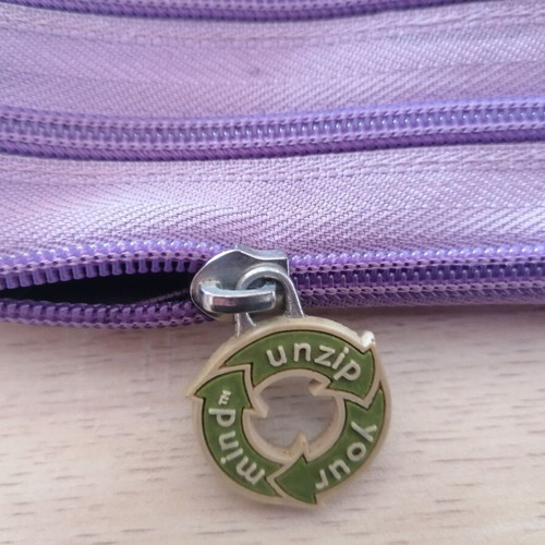 Zip.It toiletry bag pencil case wallet purple like new