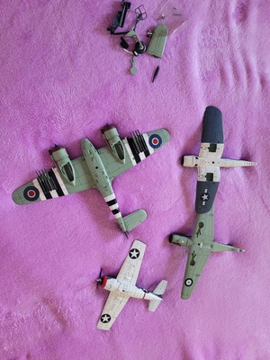 Fighter airplanes used in very good condition