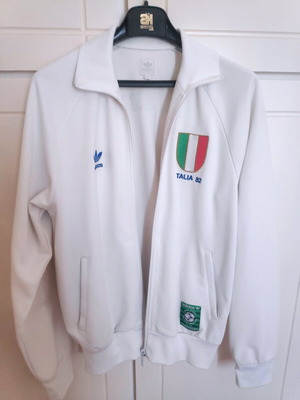 Adidas original Italy national team 1982 commemorative jacket like new