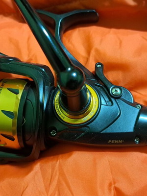 Penn Spinfisher VI 2500LL fishing reel new with baitrunner
