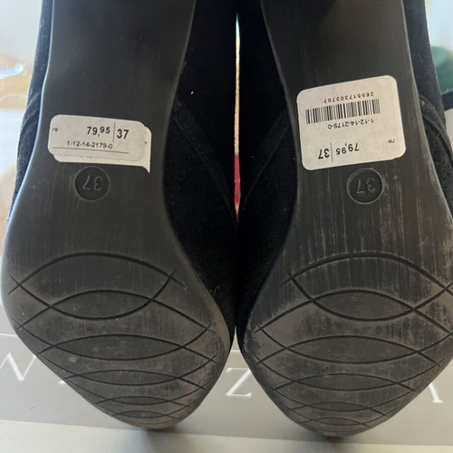 Suede T-strap pumps, size 37, black