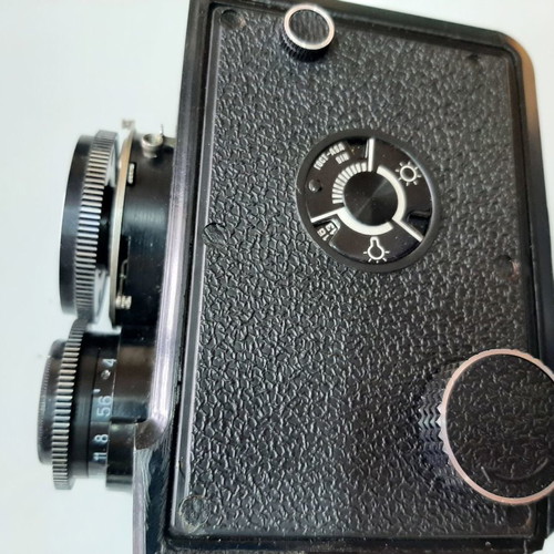 Vintage Lubitel 166B Lomo camera used with T-22 4.5/75 lens
