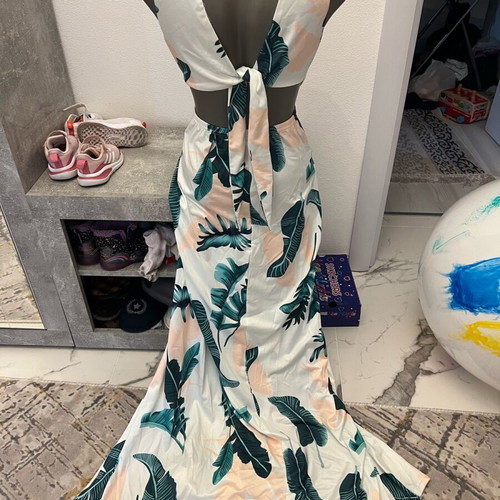Long dress with front slits like new, size S, colorful