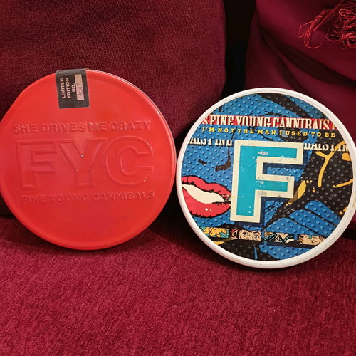 2 Fine Young Cannibals singles used, limited edition metal box