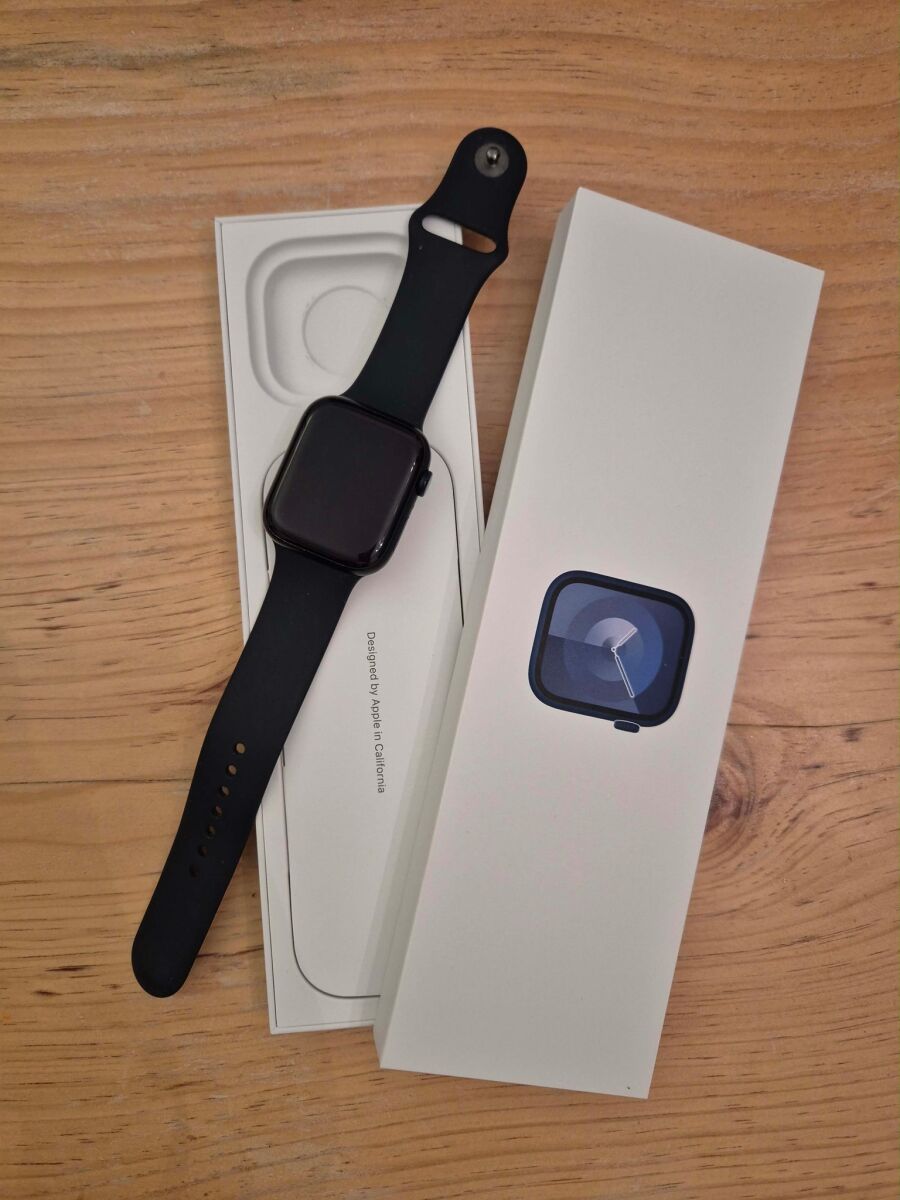 iPhone 14 Pro and Apple Watch Series 9… - € 700,00 - Vendora.cy