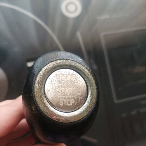 Gear shift knob used with Start/Stop switch, black
