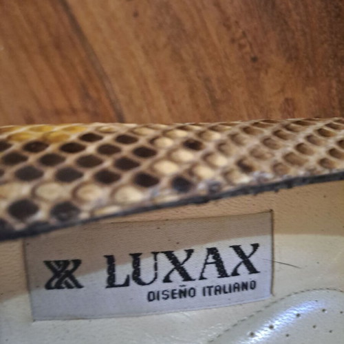 Luxax Diseno Italiano leather heels like new, size 40.5, beige brown