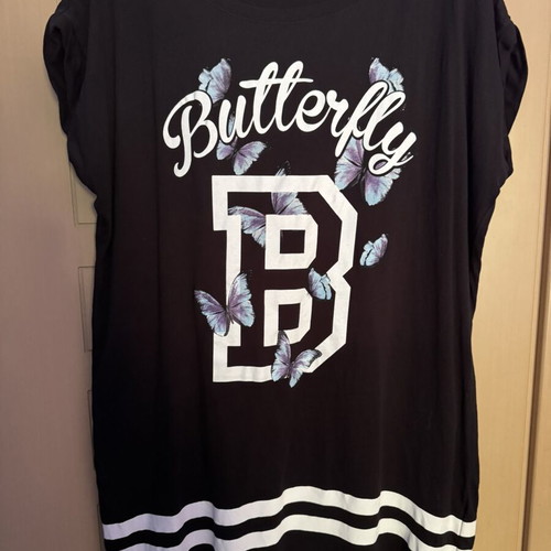 Terranova Butterfly Black T-shirt Size M Like New