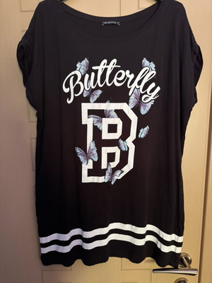 Terranova Butterfly Black T-shirt Size M Like New