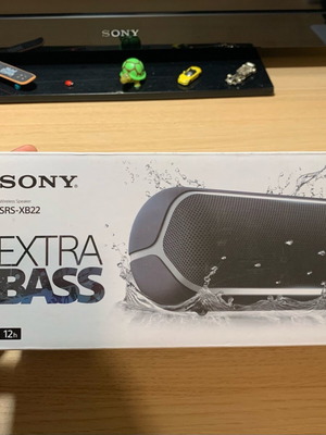 Sony SRS-XB22 Smart Speaker like new with 12-hour battery life