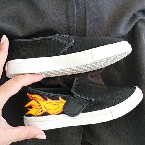 Black canvas shoes with flame design size 30 like new