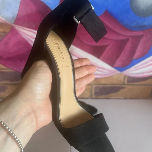 Bershka Y2K black suede high-heeled sandals like new, size 36