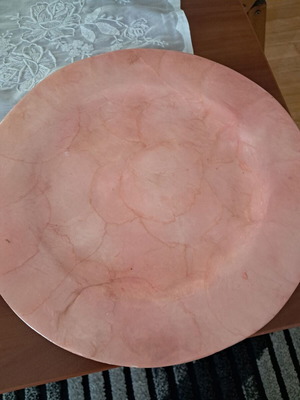 Decorative plate like new, lightweight