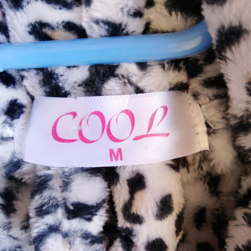 Cool women's cotton fleece bathrobe with leopard print, size M