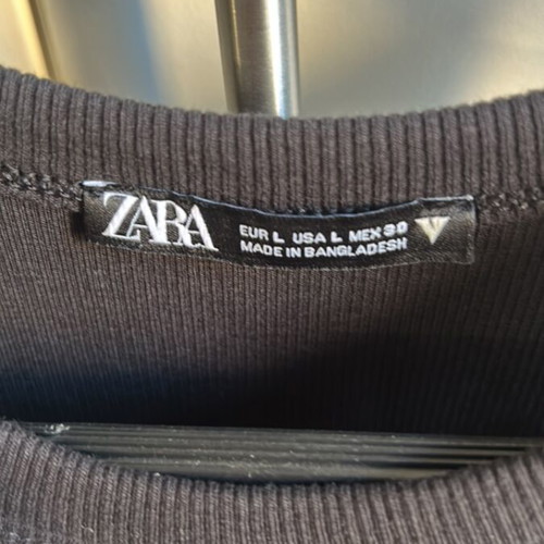 Zara fitted ribbed black dress L like new, very elastic