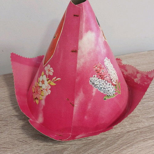 Pierrot paper hats 1970 like new, pack