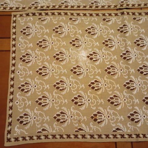 Handmade embroidery set vintage like new, 4 pieces