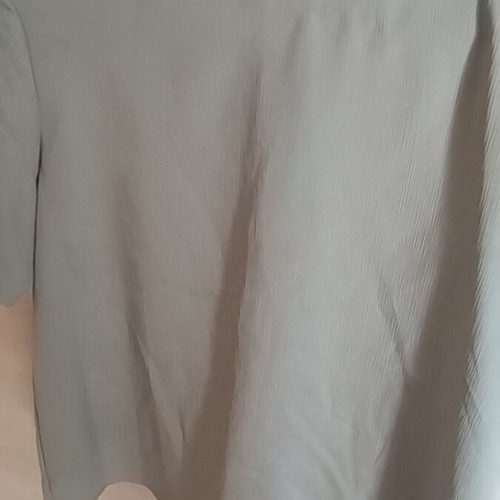 Women's blouse short sleeve size 14 like new, pistachio color