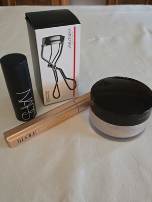 Σετ makeup essentials Shiseido, NARS, Lancôme και Laura Mercier σαν καινούργιο