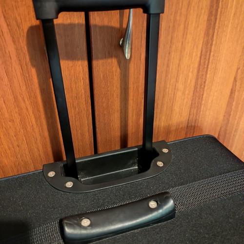 Dunlop 32" Suitcase 110L new with wheels and expander system