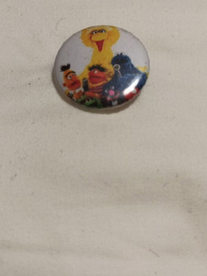 Vintage Sesame Street pin used in very good condition