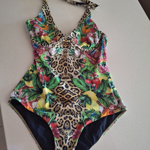 Camilla swimsuit like new, colorful, size M