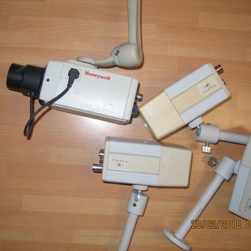 Outdoor security cameras used, functional condition, set of 4