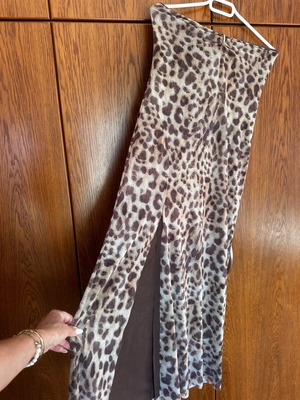Zara animal print dress medium with side slit and lining like new, brown