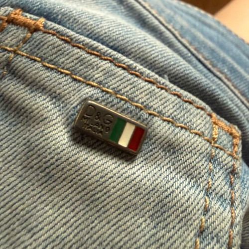 Dolce & Gabbana slim jeans like new, light wash, made in Italy