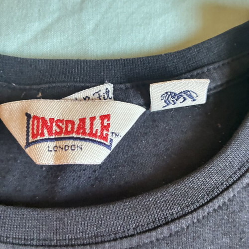 Lonsdale London Black Graphic T-Shirt Regular Fit Size L XL vintage top like new