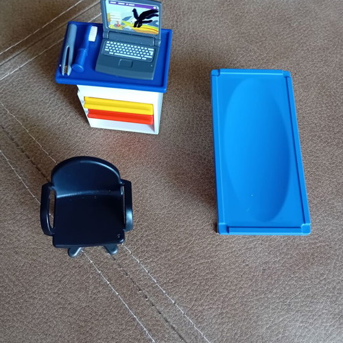 Playmobil medical equipment used