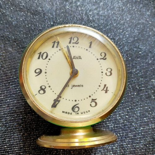 Slava mechanical table clock restored, works
