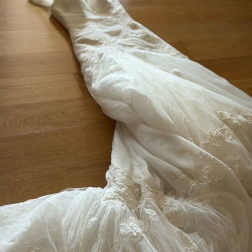 Pronovias wedding dress used, lace and French tulle, sizes 36-38