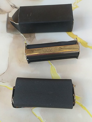 Machine for rolling cigarettes, pack of two