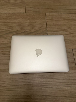 Apple MacBook Air 13” 2017 used, Intel i5, 8GB RAM, 128GB SSD, Monterey