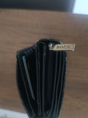 Doca spacious black wallet
