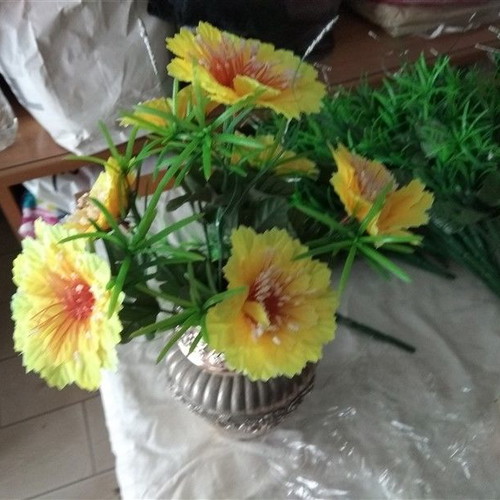 Decorative bouquet with flowers new, 7 blooms, 30 cm height