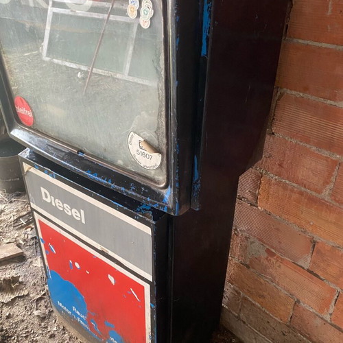 EKO Gasoline Pump used, ideal for decoration