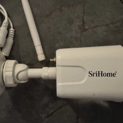 SriHome outdoor security camera like new, wifi and Ethernet