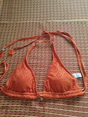 Primark knitted bikini top terracotta color size M like new