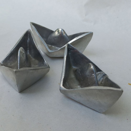 Decorative boat set like new, aluminum cast, 3 pieces