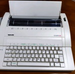 *OLYMPIA SPLENDID* ELECTRONIC TYPEWRITER