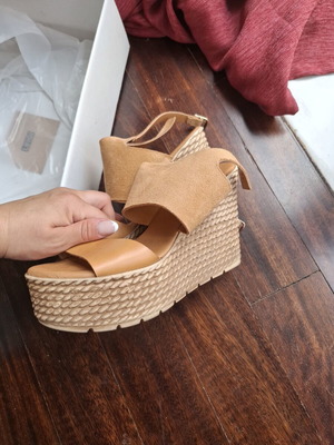Platform sandals used, size 38, beige